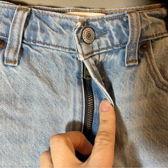 Abercrombie & Fitch The Loose Short High Rise Light Wash Shorts 25/0 - Picture 5 of 10